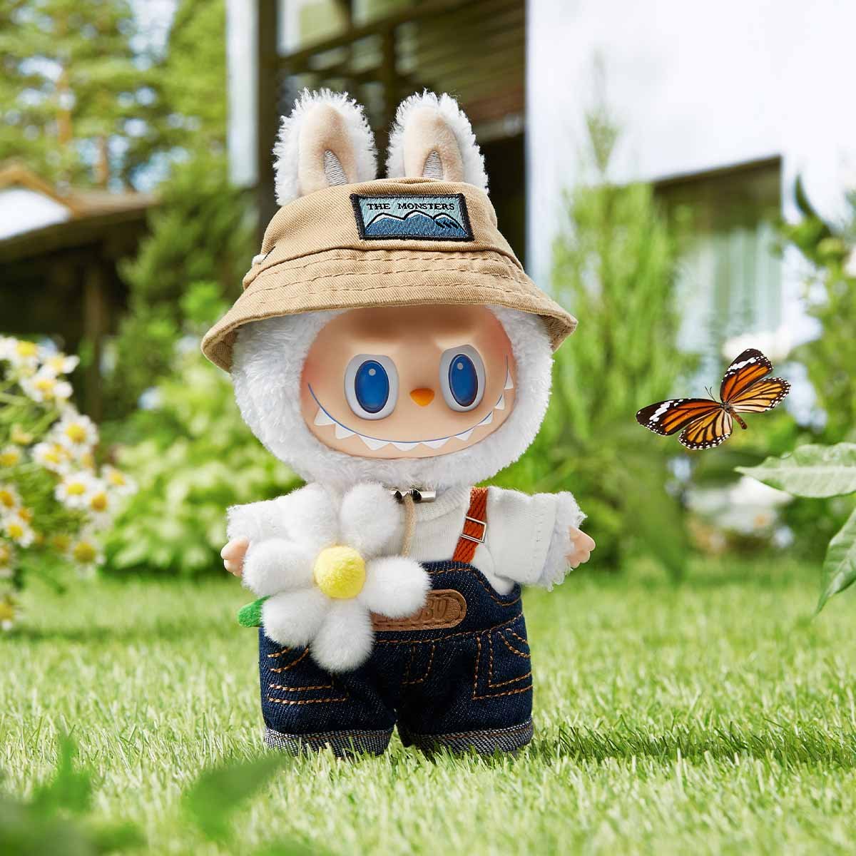 LABUBU Fall In Wild Series – Outside Shooting LABUBU Fall In Wild Series - Outside Shooting