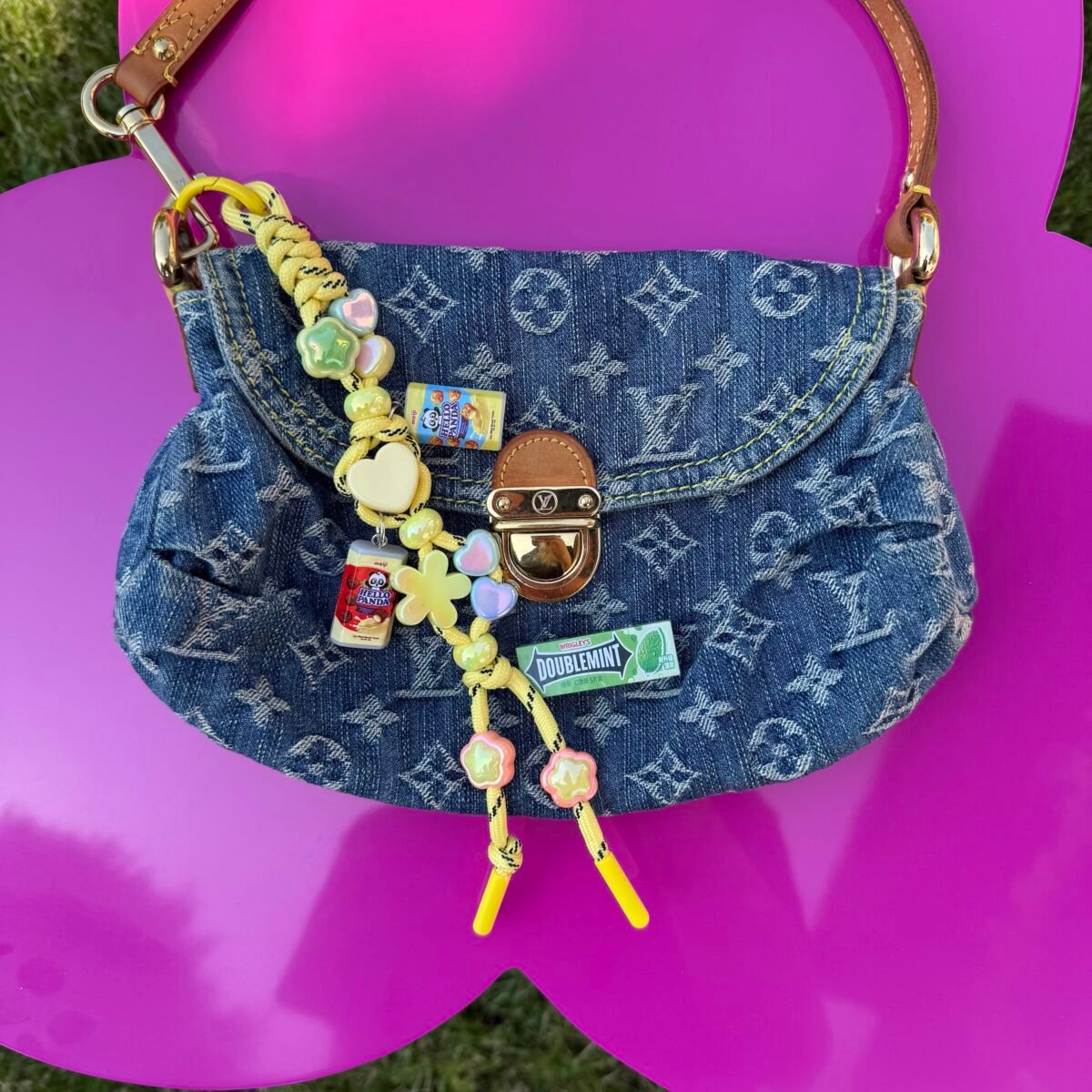 HANDMADE Yellow - Keychain